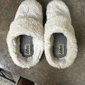 Deluxe Cozy Cream Slippers